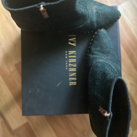 Rose Gold Surprise with Green - Picture 9 of 12